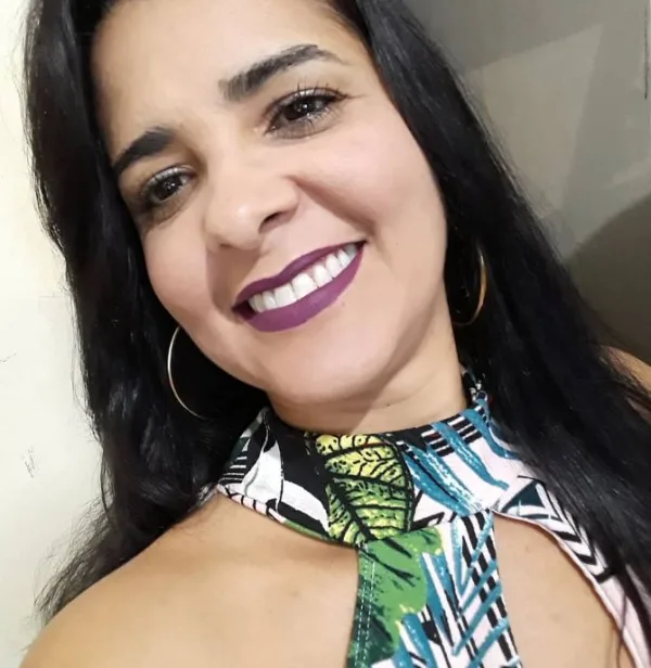 Ângela Gois Carvalho